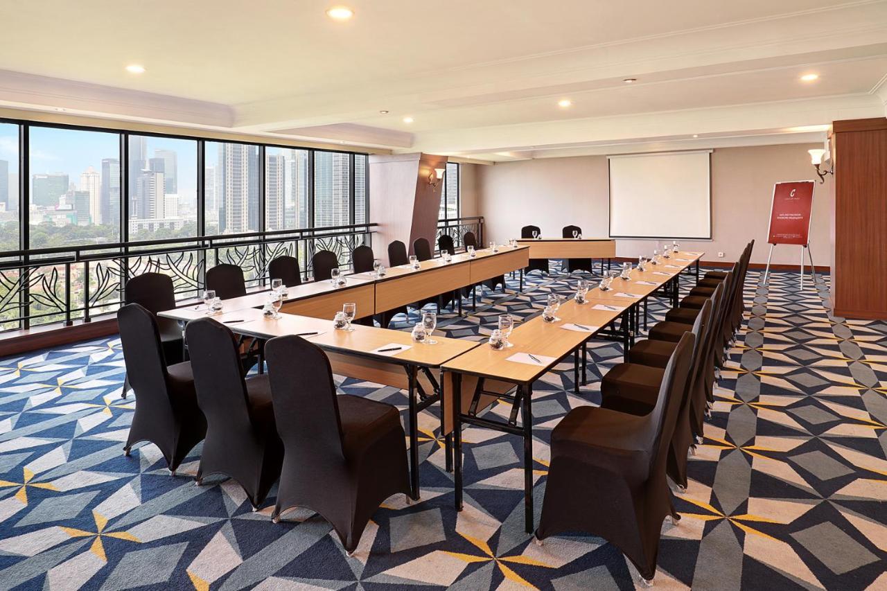 Artotel Gelora Senayan 4*